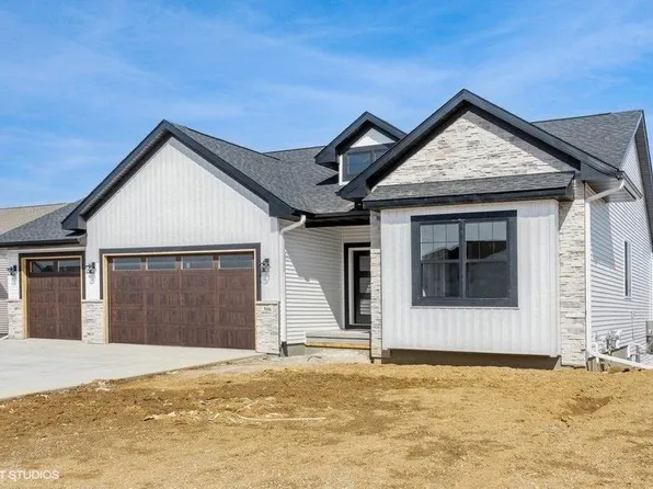 306 Dogwood Ln, Tiffin, IA 52340