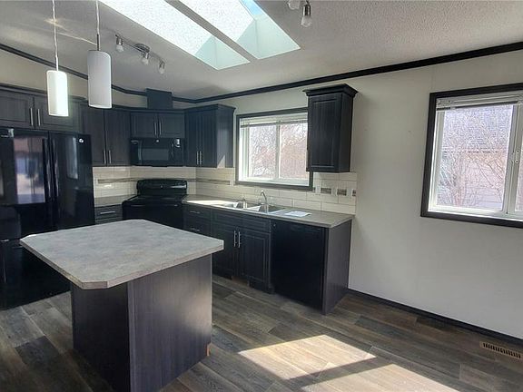 4th image of 405 2nd AVENUE SE