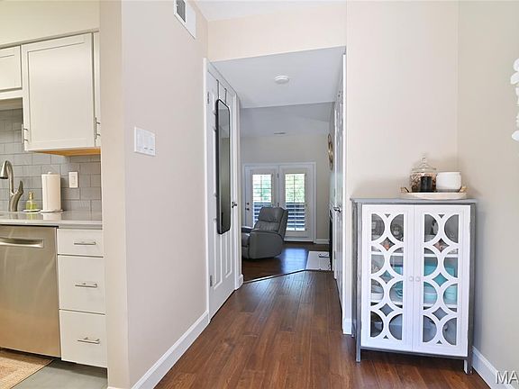 5th image of 1131 Claytonbrook Ct