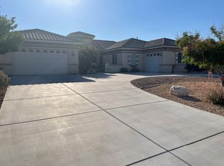15526 Lookout Rd, Apple Valley, CA 92307