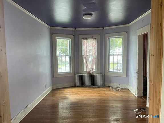 4th image of 228 Clark Street