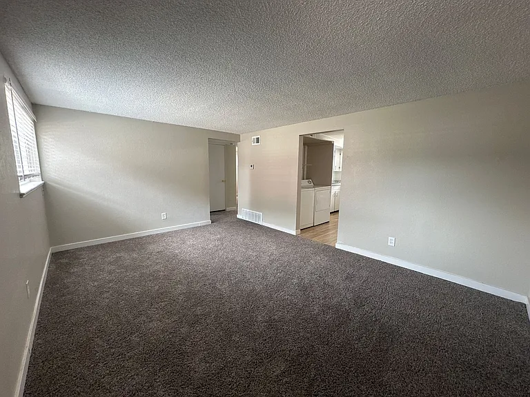 2561 Jellison St #2561 — Photo 4