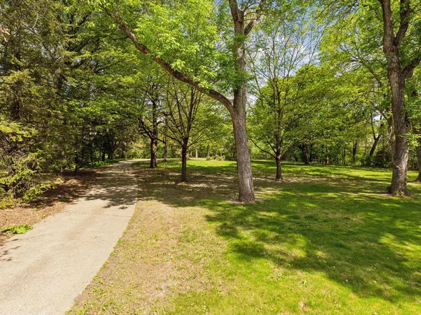 5125 Schaefer Rd, Edina, MN 55436