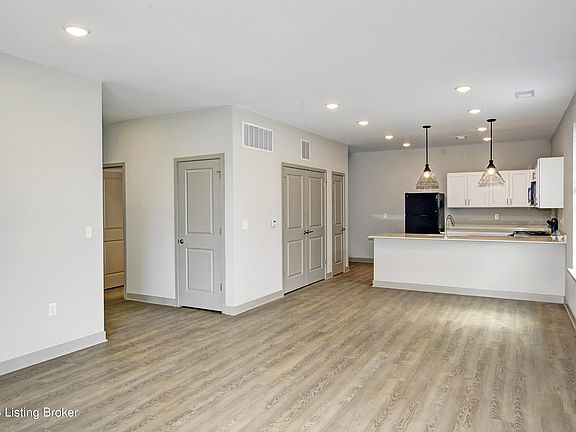 5th image of 11615 Longevity Ln