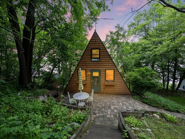 24916 Mary St, Paynesville, MN 56362