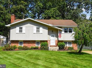 323 Cedar Ln, Annapolis, MD 21403