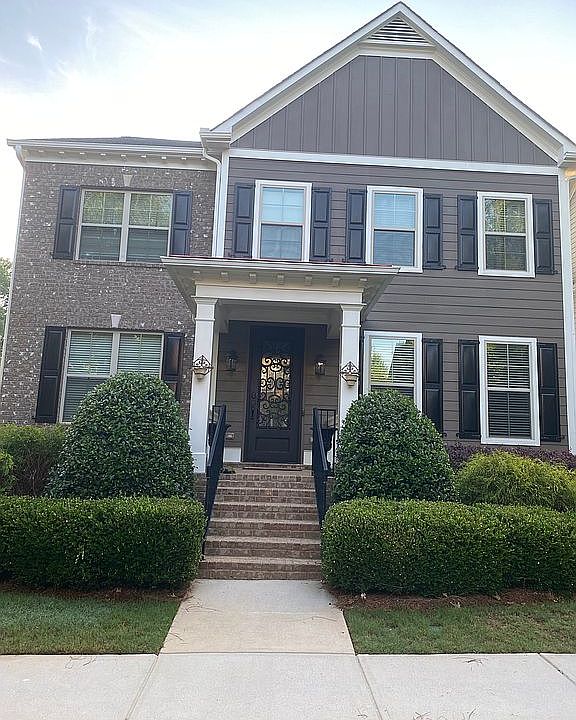 2nd image of 632 Concord Lake Cir SE