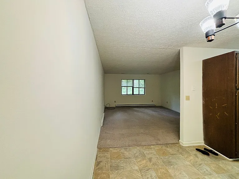 1813 Garden Ln — Photo 8