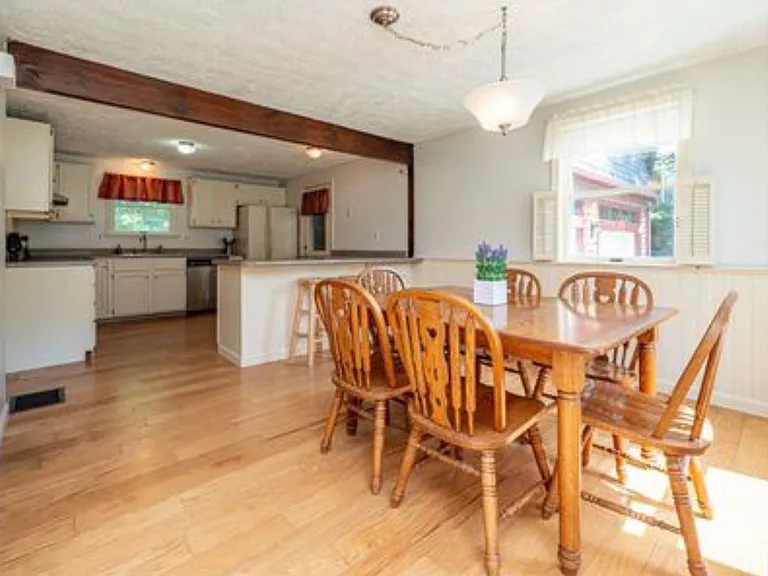 50 Buttonwood Rd — Photo 3