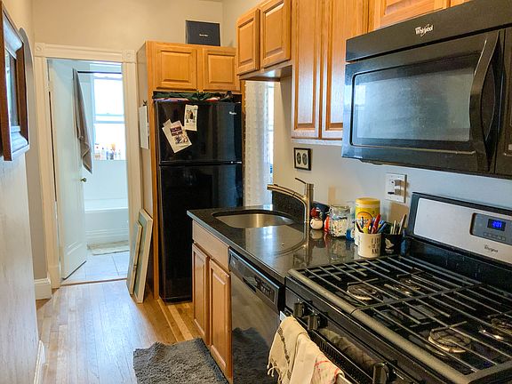4th image of 27 Lanark Rd APT 6