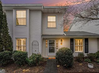 1434 Hampton Glen Ct, Decatur, GA 30033