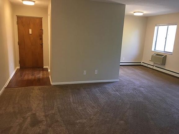4th image of 441 Tollis Pkwy