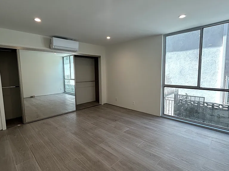 1054 S Bedford St #100 — Photo 8