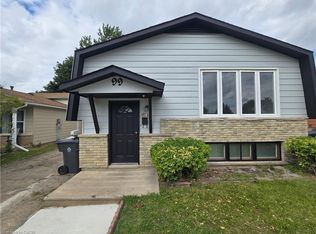 99 Cluthe Cres, Kitchener, ON N2P1N1