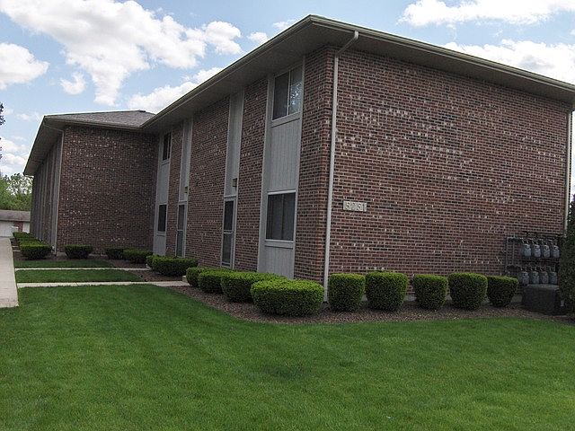 1st image of 5251 157th St Unit 2