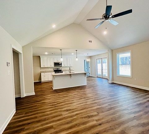 5th image of 2639 Naples Ln