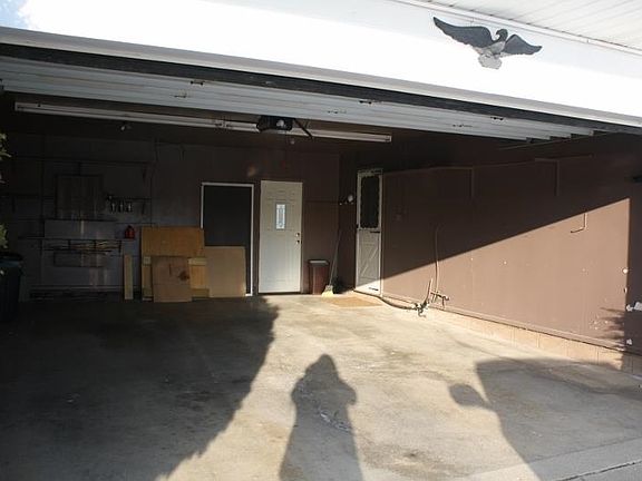 3rd image of 110 Woodland Dr