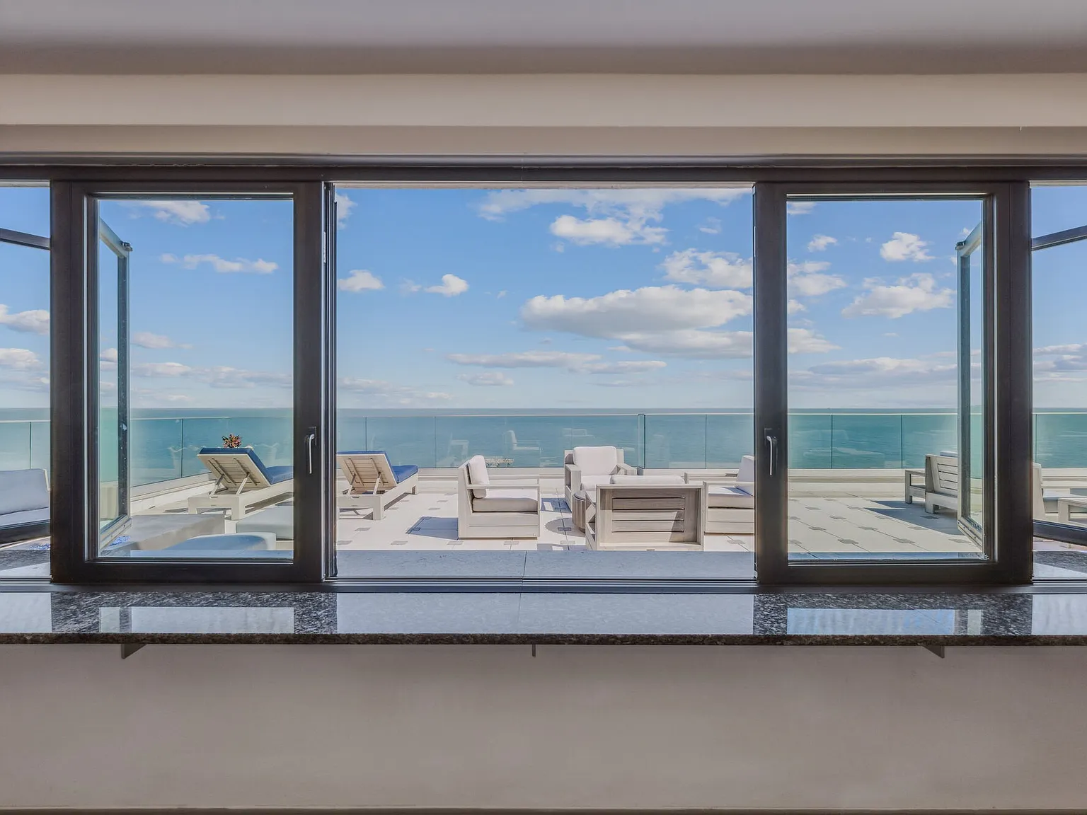 The Alexa Luxury Apartments I & II — Photo 4