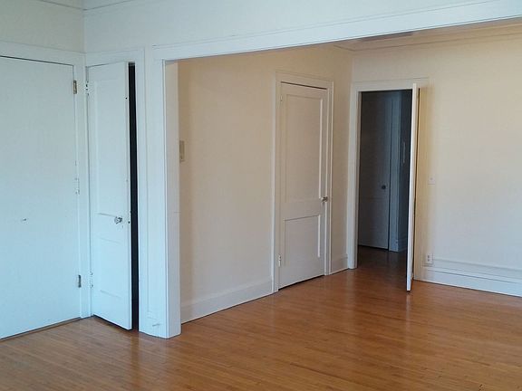 5th image of 1419 W 27th St APT 5