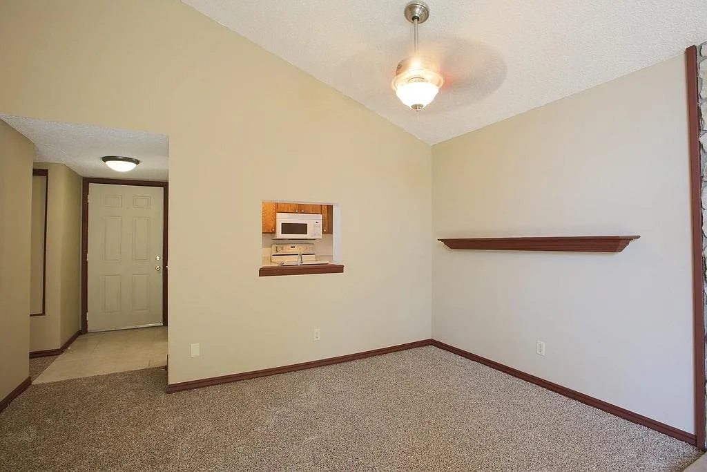 6470 S Dayton St — Photo 4