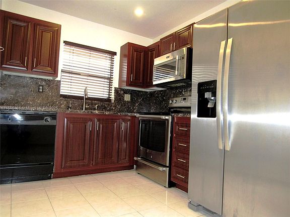 2nd image of 10220 NW 30th Ct APT 306