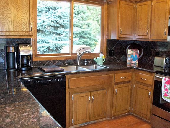 5th image of 13922 Frederick Ave