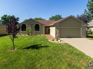 7142 SW Cannock Chase Rd, Topeka, KS 66614