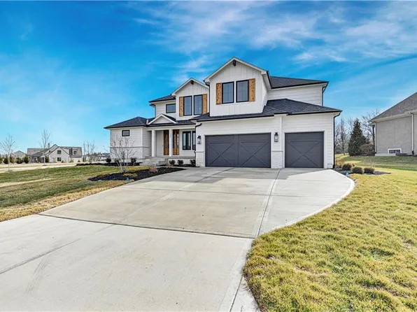 11327 W 170th Ter, Overland Park, KS 66221