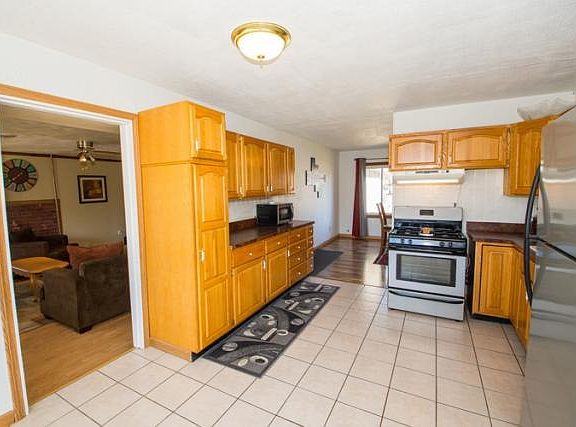 5th image of 2505 E 5th St