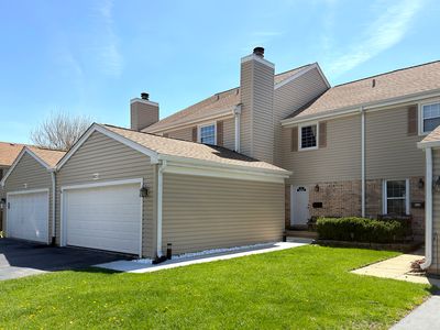 823 Banyan Dr, Elk Grove Village, IL, 60007