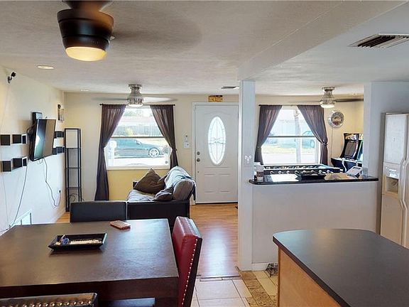 4th image of 3238 Salisbury Dr