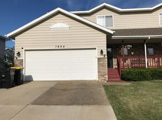 1604 S Campbell Trl, Sioux Falls, SD 57106