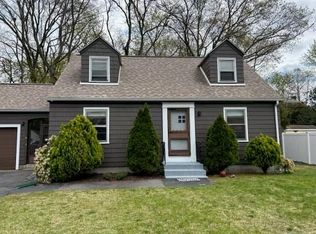 6 Woodland Dr, West Warwick, RI 02893