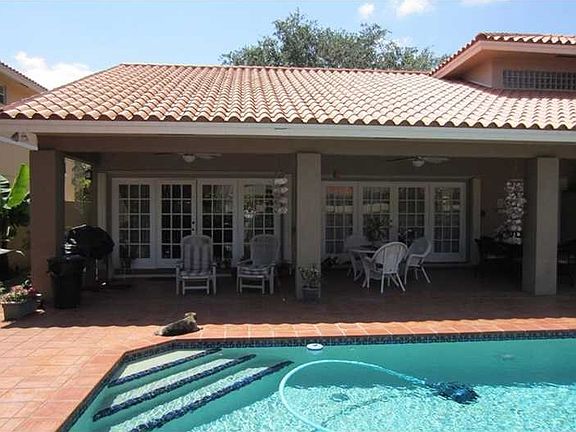 5th image of 16745 NW 84th Ct