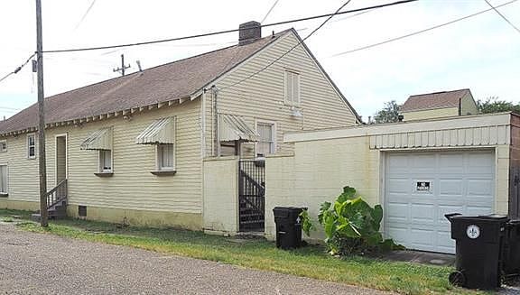 2nd image of 3201 Chippewa St #3203