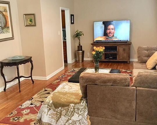5th image of 6317 Whitsett Ave