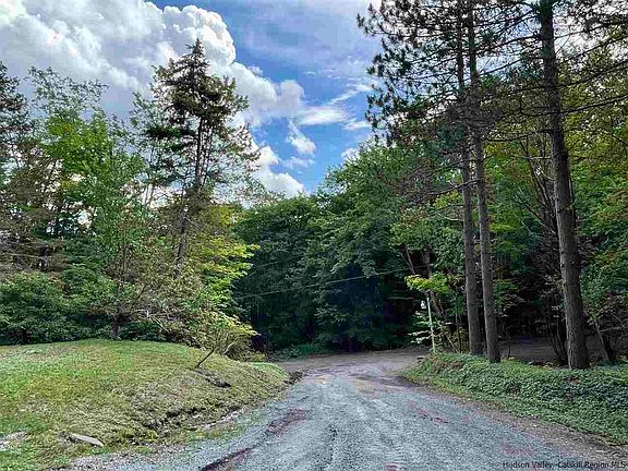 4th image of 4717 Weaver Hollow Rd