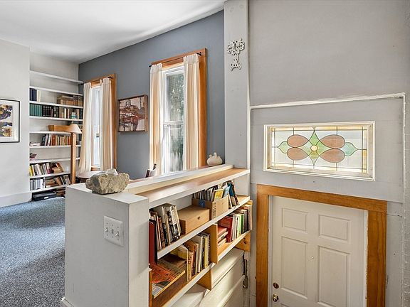 3rd image of 10 Eldridge Pl