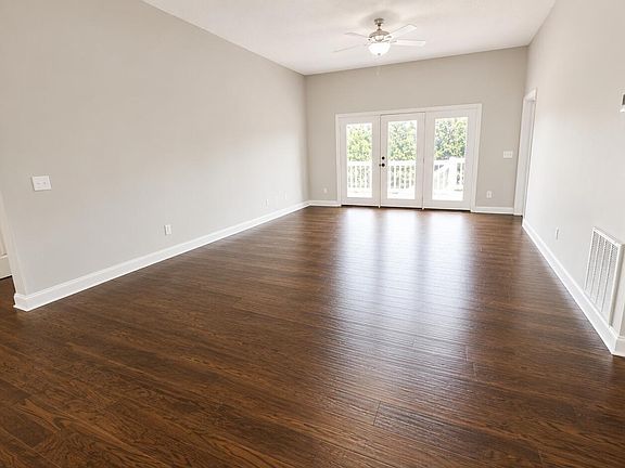 4th image of 348 Front Runner Ln