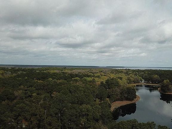 4th image of 14 Forest Lake Dr