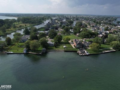 37384 Lakeshore Dr, Harrison Township, MI, 48045
