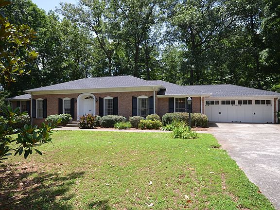 4 sided brick ranch on a basement