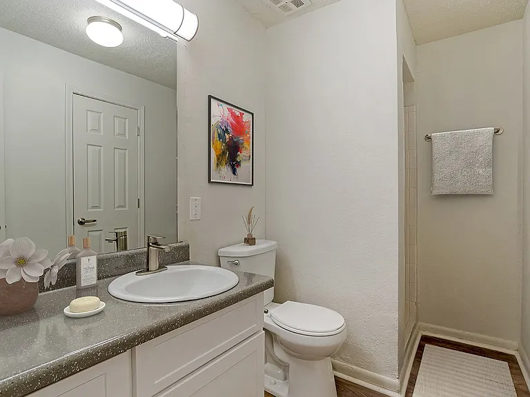 Lakeshore Landing Apartments — Photo 23