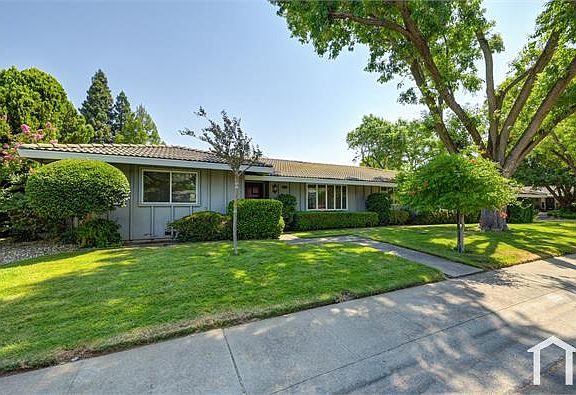 2nd image of 872 Laverstock Way