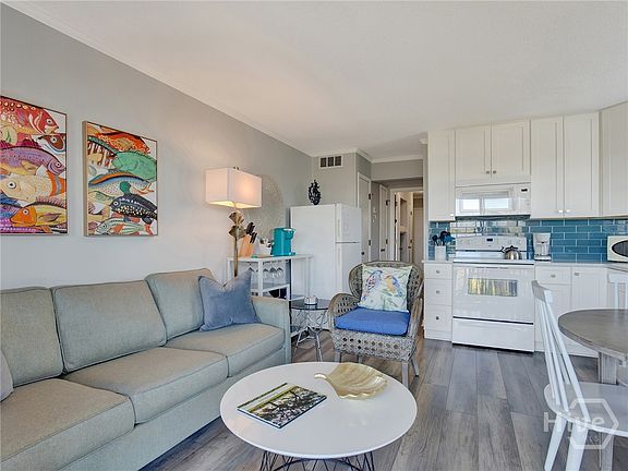 5th image of 1217 Bay Street #208B