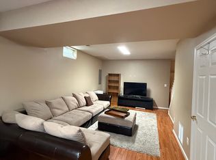 13286 Holly Meadow Ln, Herndon, VA 20171