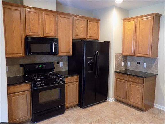 5th image of 2612 Golden Creek Ln