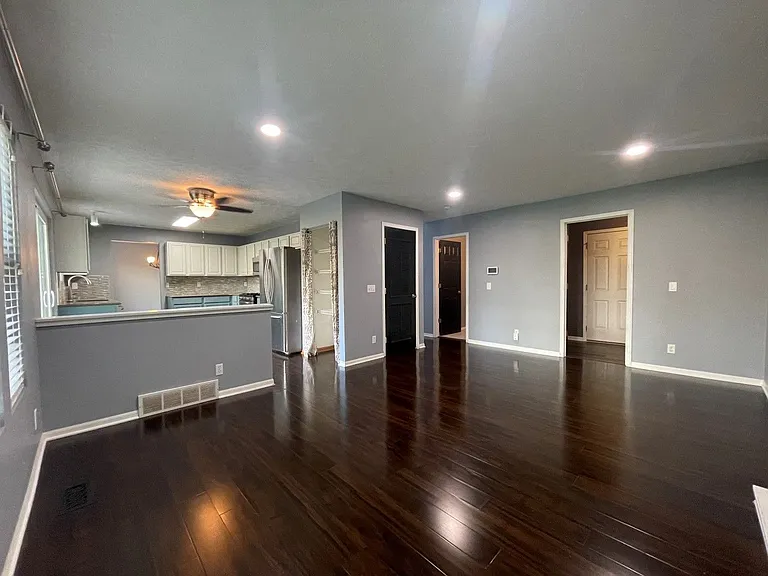 2930 Blackhawk Dr — Photo 16