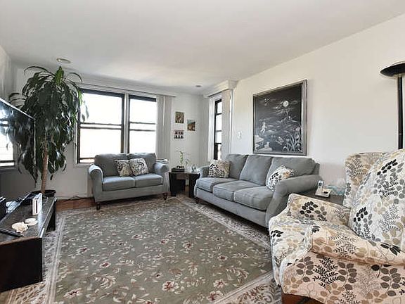 3rd image of 87-46 Chelsea St APT 5B