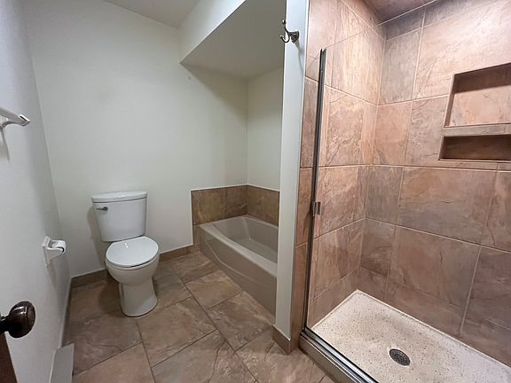 3rd image of 617 Michigan Ave #812e8f7bd